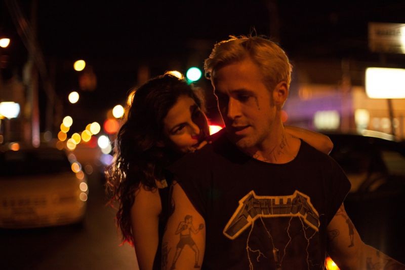 come-un-tuono-ryan-gosling-con-eva-mendes-in-moto-in-una-scena-del-film-268255.jpg